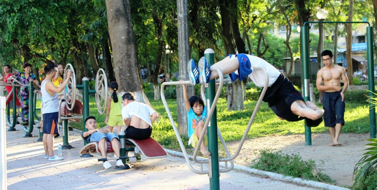 雲联娱乐户外健身器材是当今最流行的。(图1)