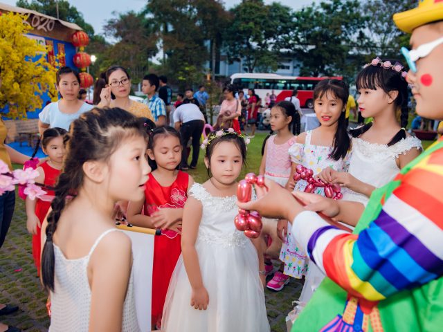 雲联娱乐如何帮助孩子有一个有益和难忘的夏天(图2)